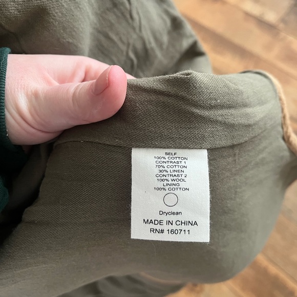 NWT- The Amente quilted coat size m/l - Picture 9 of 12